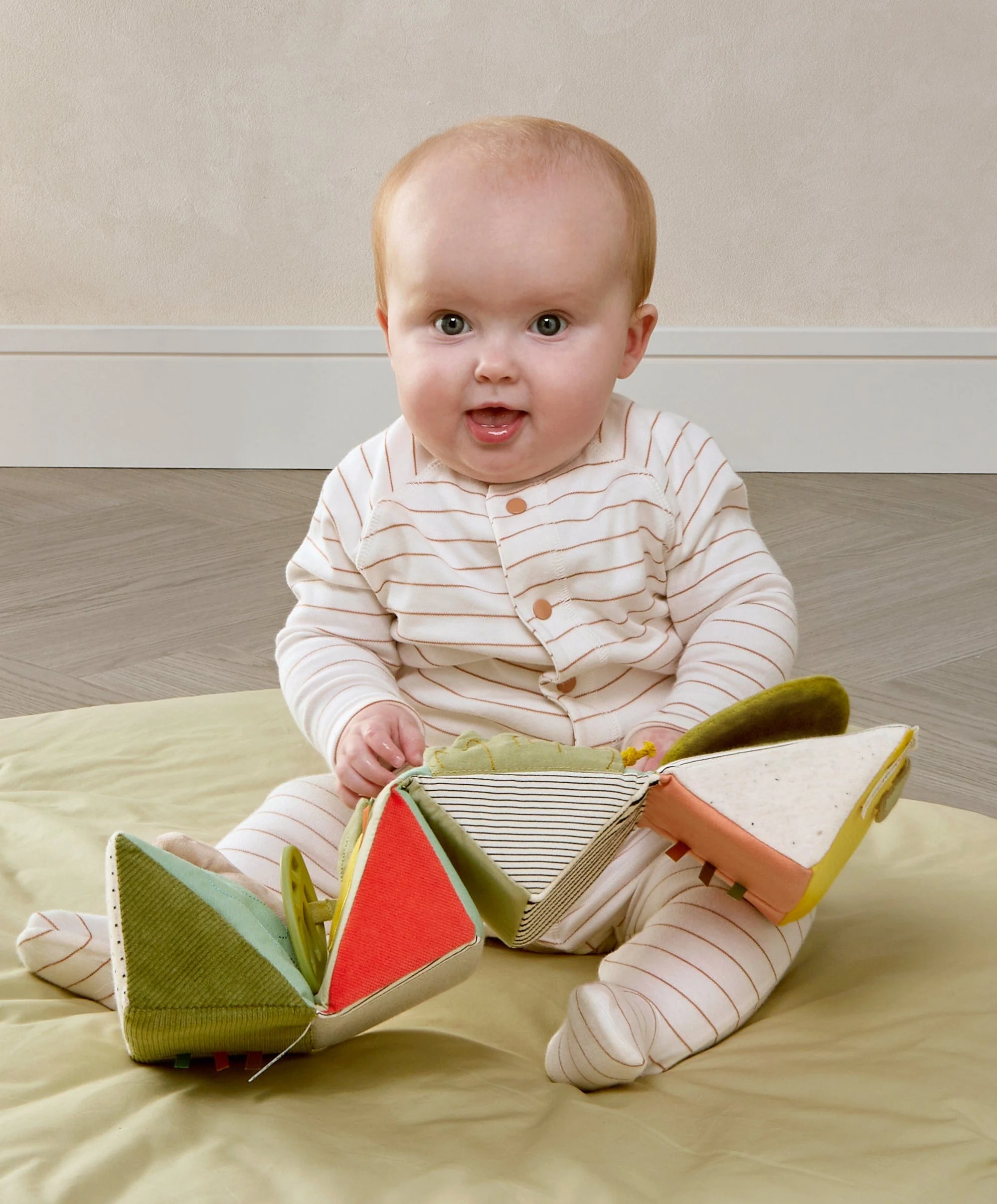 Babyplay Folding Activity Cube Toy - Image 5