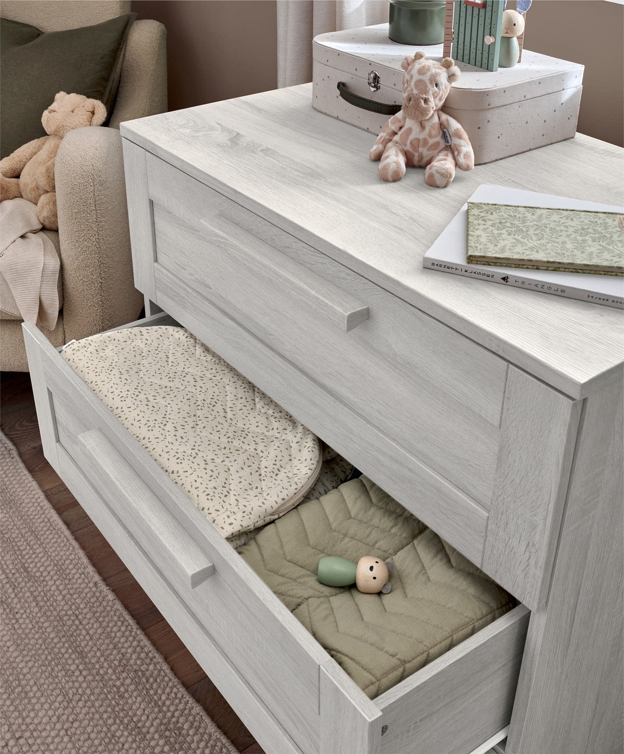 Atlas 2 Piece Cotbed Set with Dresser Changer - Nimbus White - Image 18