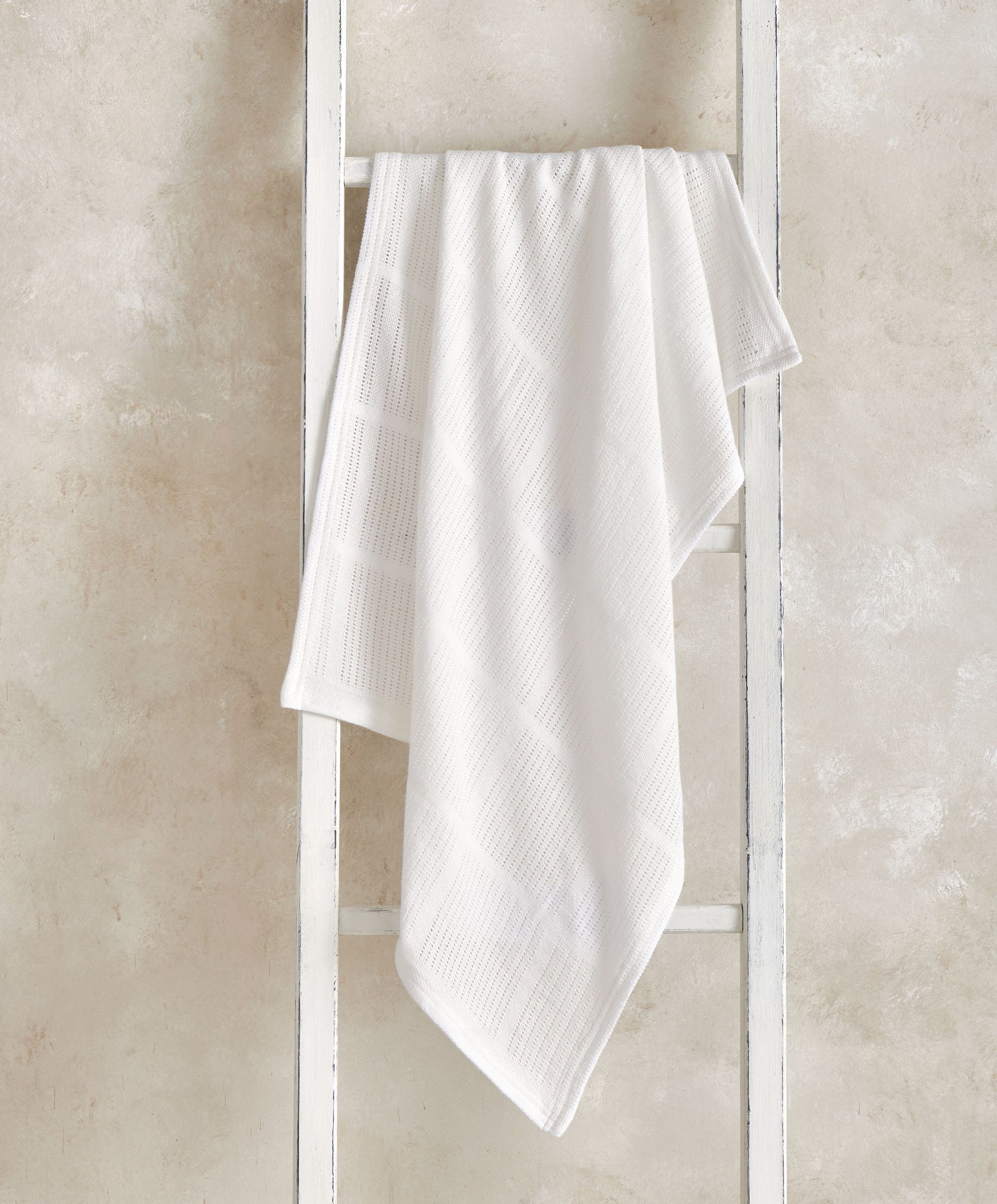 Large Cellular Blanket - White