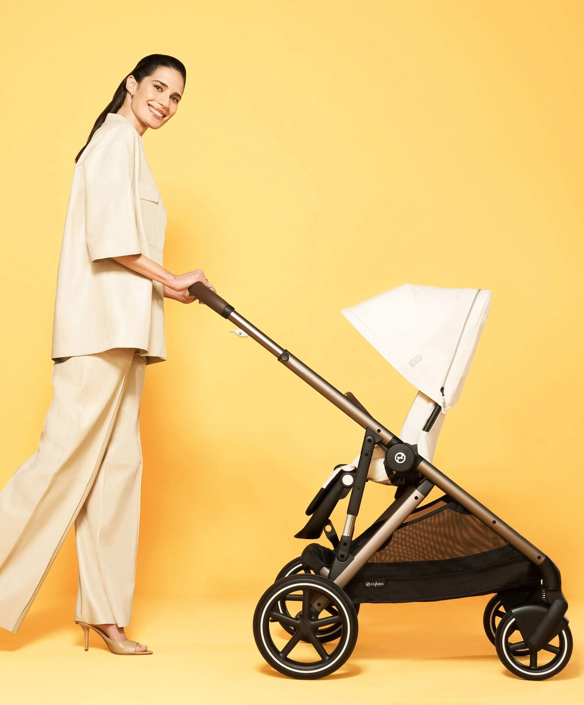 Cybex Gazelle S Pushchair Bundle (5 Piece) - Almond Beige - Image 10