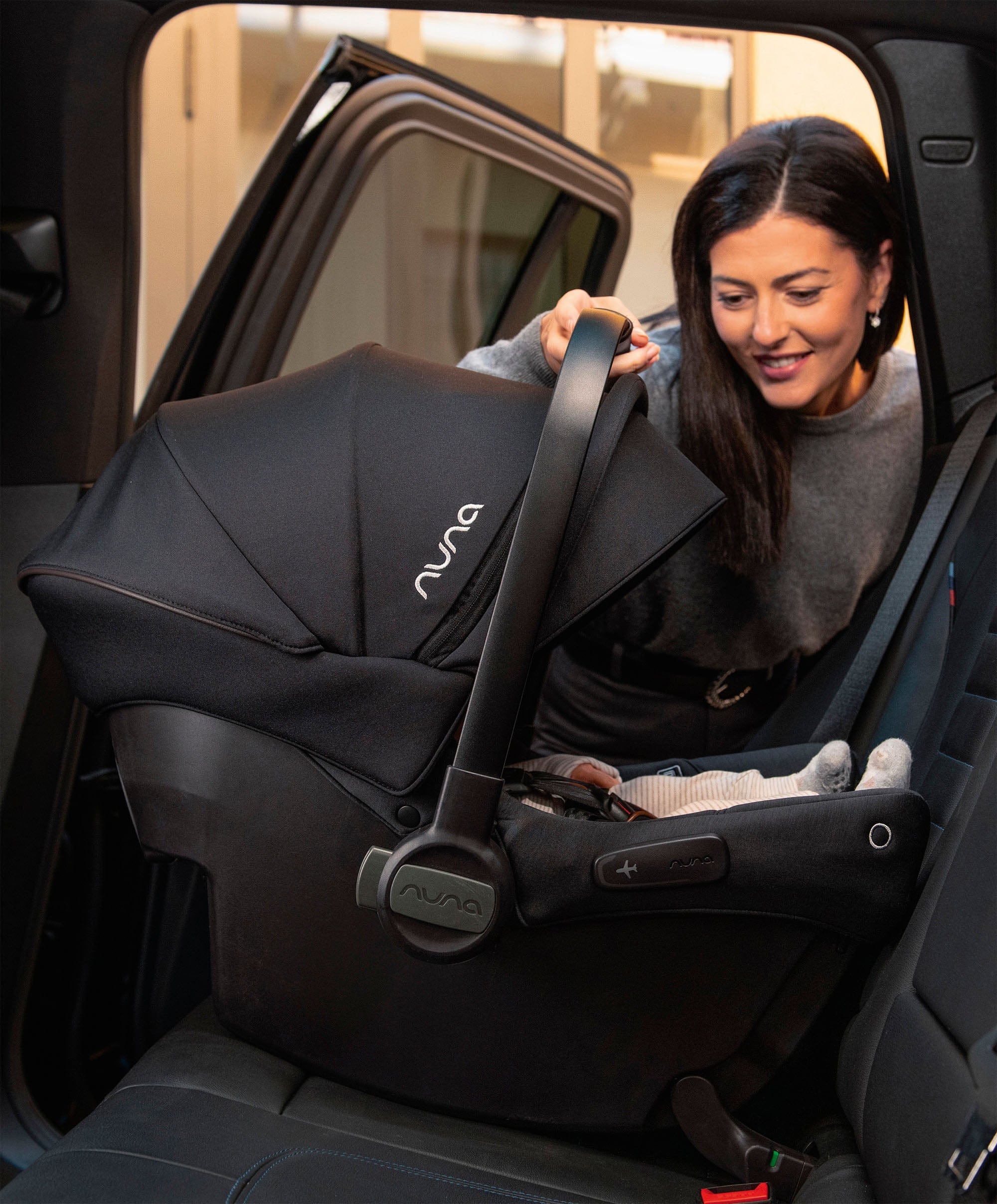 Nuna PIPA Urbn Car Seat – Caviar - Image 9
