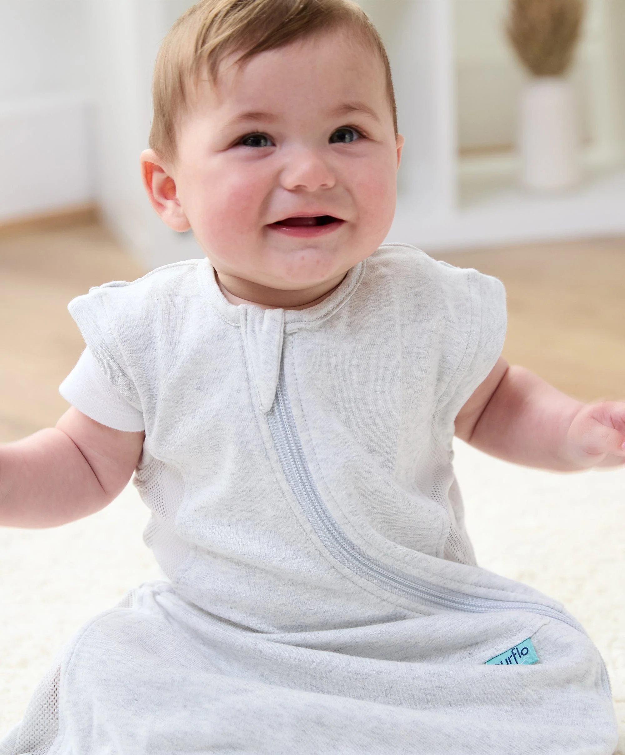 Purflo Cuddle to Sleep Bag 3-12 Months (0.5 Tog) - Minimal Grey - Image 2