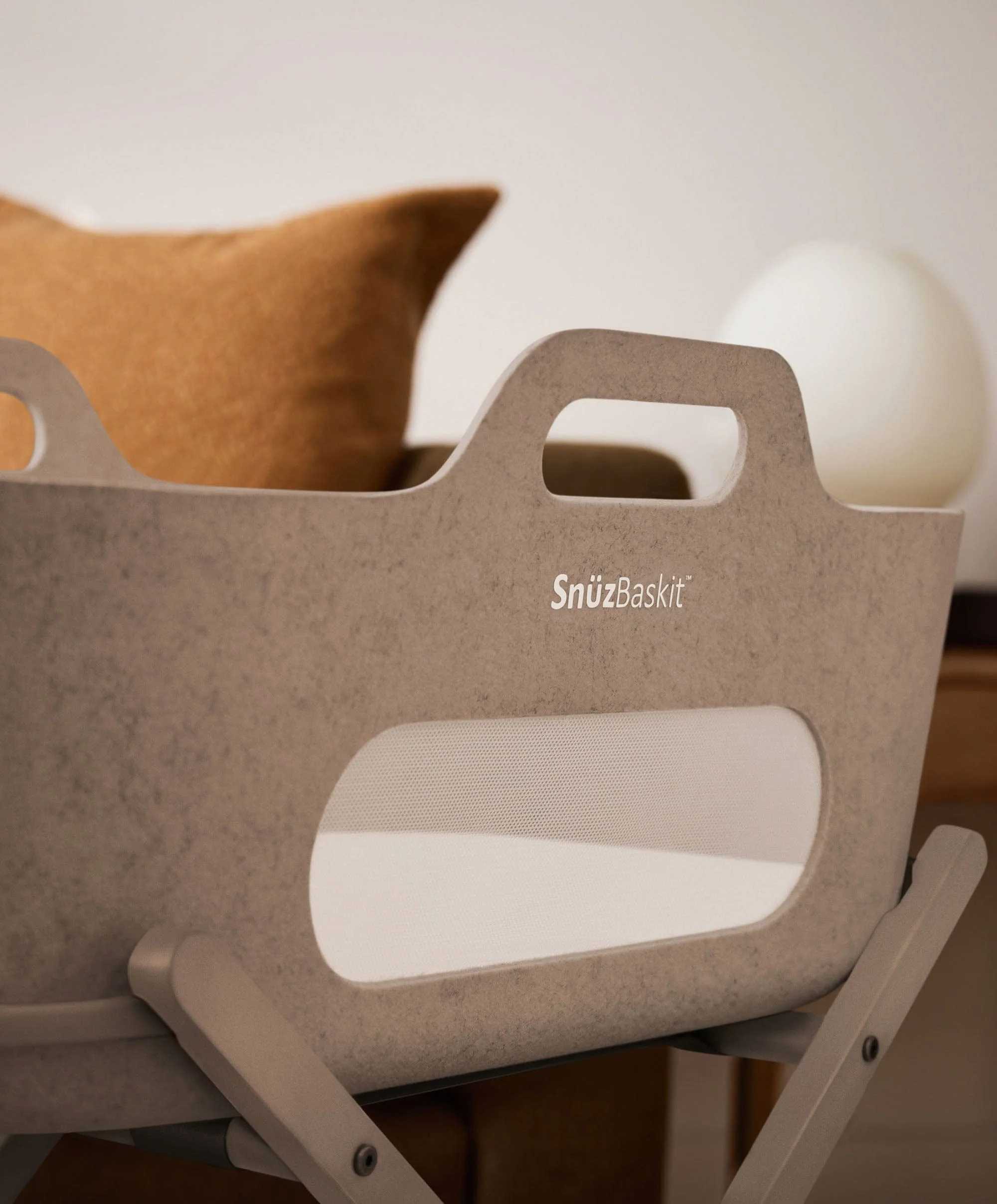SnuzBaskit Mocha Moses Basket & Stand - Image 4